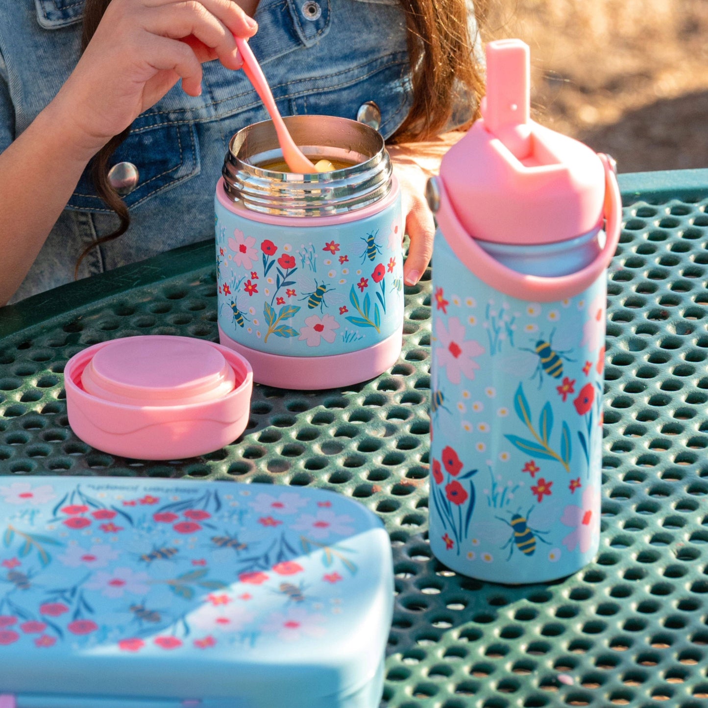 Insulated Stainless Steel Water Bottle with Handle: Bee
