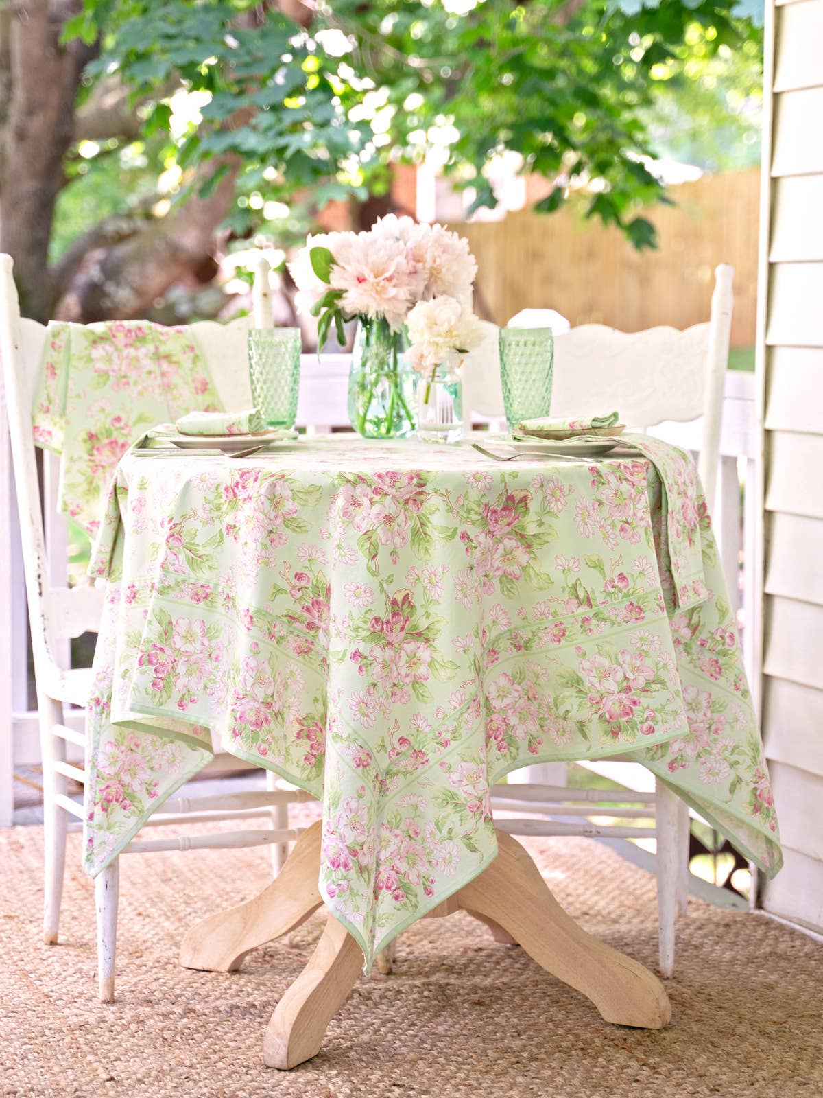 Apple Blossom Tablecloth - Light Green: 60x90