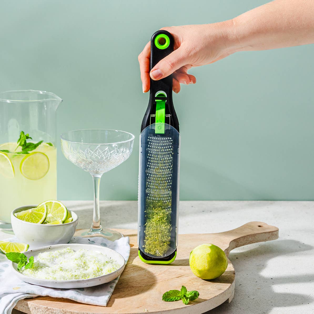 Ozest® - Self-cleaning Speed Zester