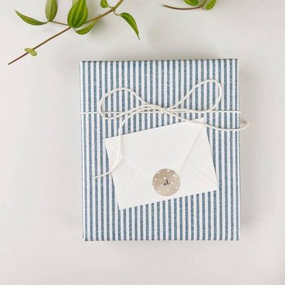 Daisy mini enclosure notecard