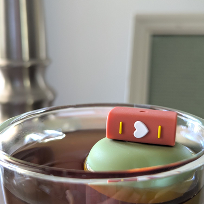 Brown Book | Floating Tea Infuser | Green Base | White Heart
