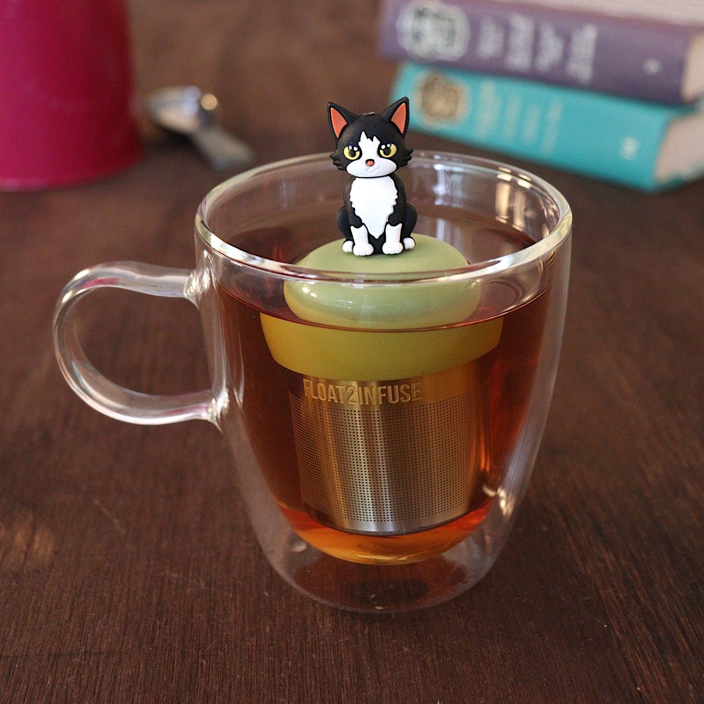 Black & White Cat | Floating Tea Infuser | Green Base