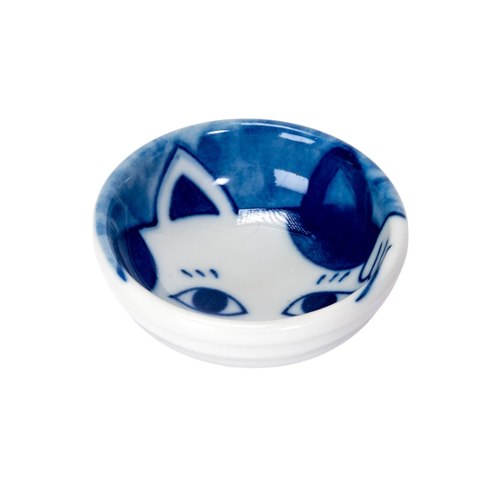 Fukamezara Lucky Cat Maneki Neko Porcelain Sauce Dish – 2.36 in. Round JP