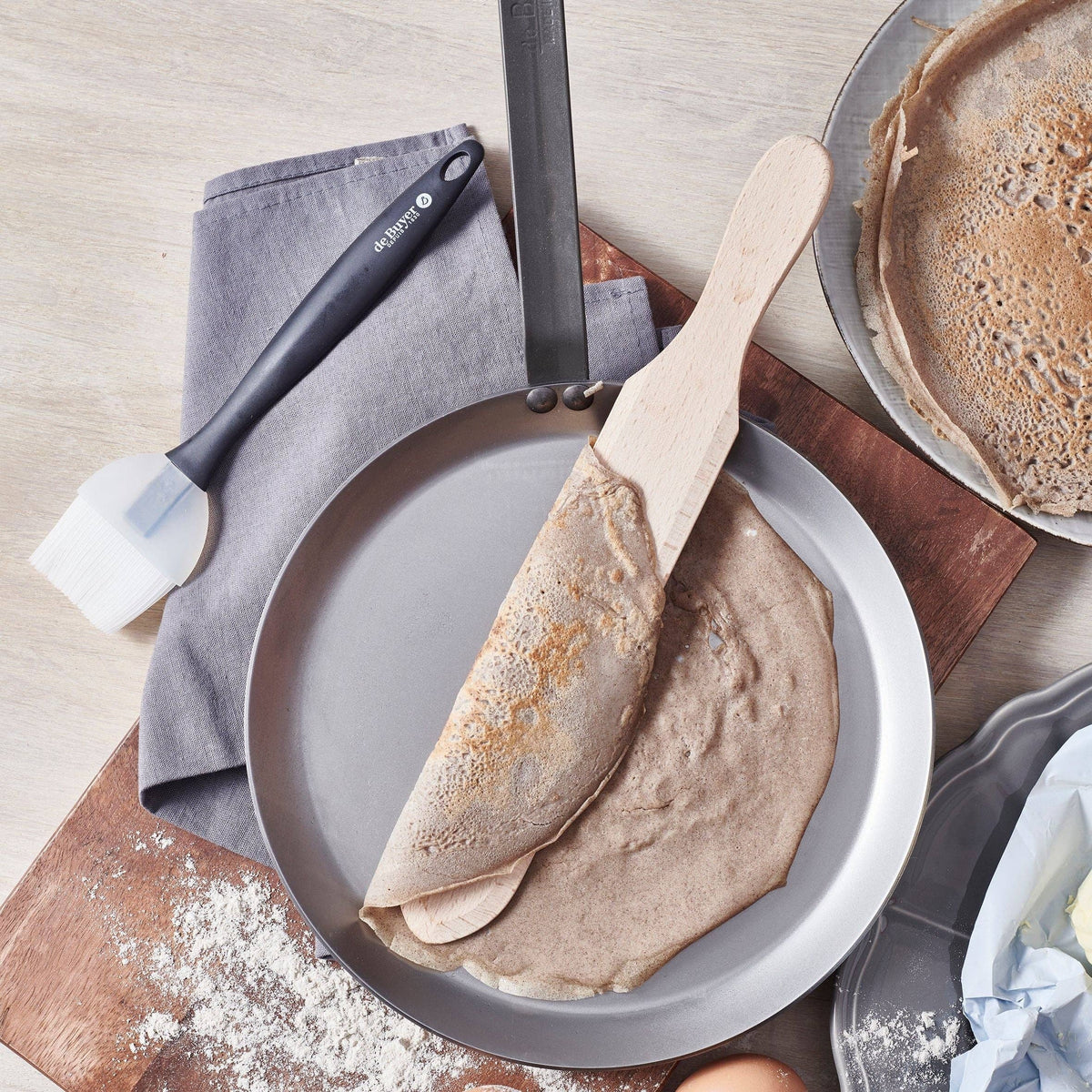 MINERAL B Carbon Steel Crepe & Tortilla Pan: 9.5"