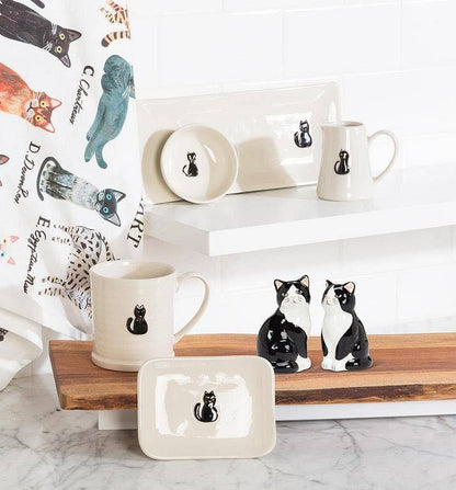 Sitting Cat Salt & Pepper