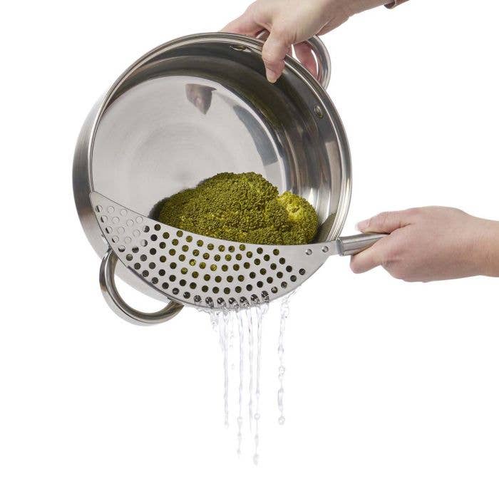 HIC Kitchen Half Moon Pot Strainer
