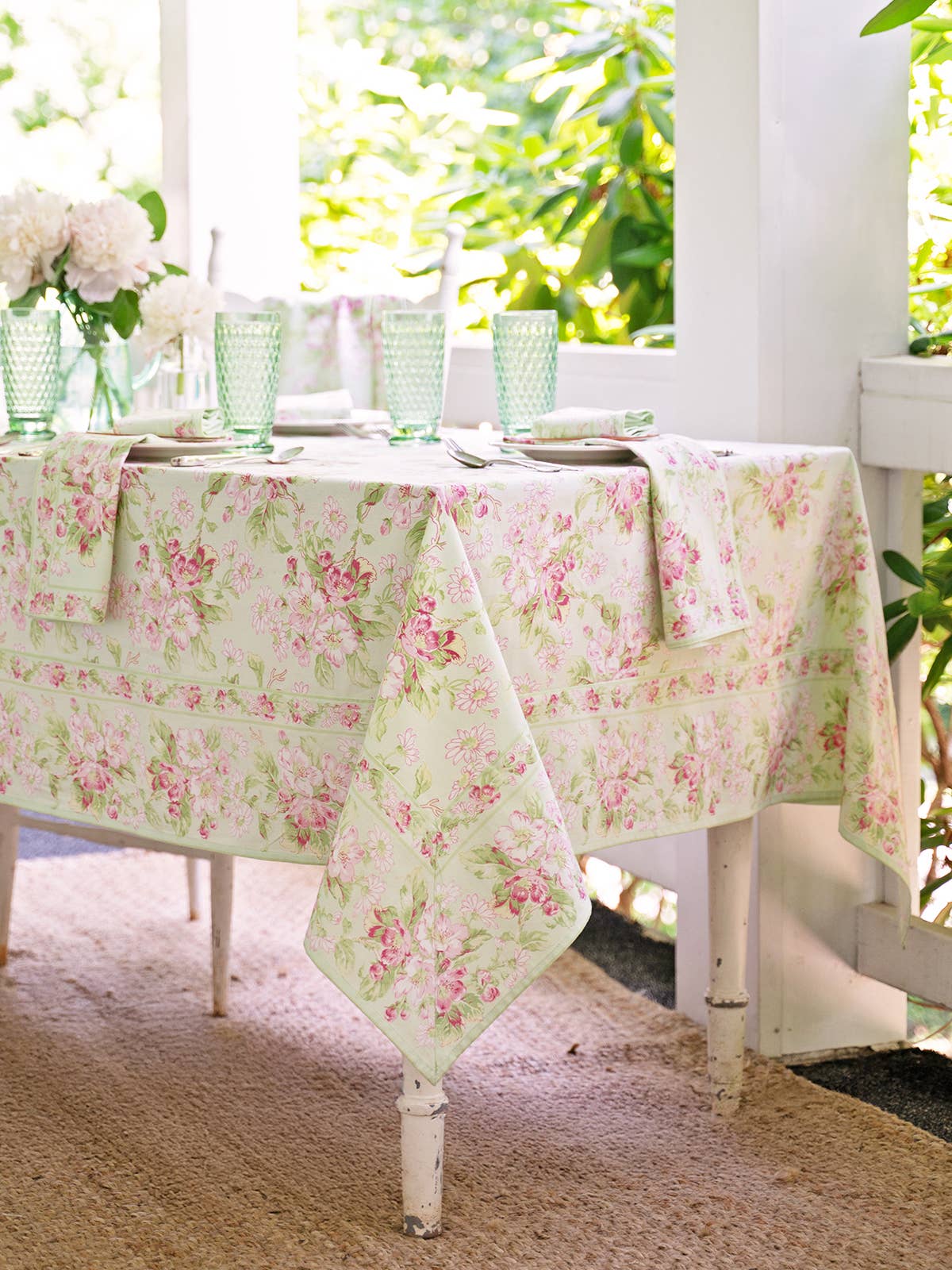 Apple Blossom Tablecloth - Light Green: 60x90