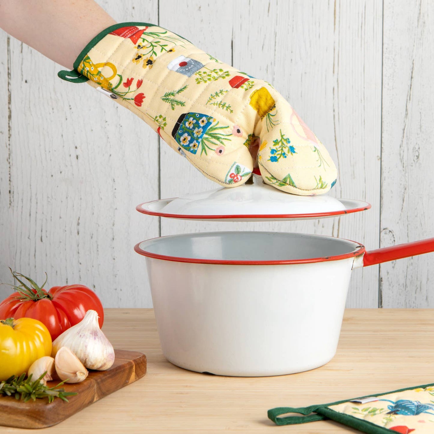 Watering Cans Chef Mitt