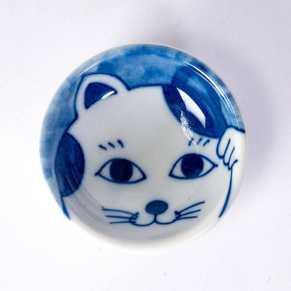 Fukamezara Lucky Cat Maneki Neko Porcelain Sauce Dish – 2.36 in. Round JP