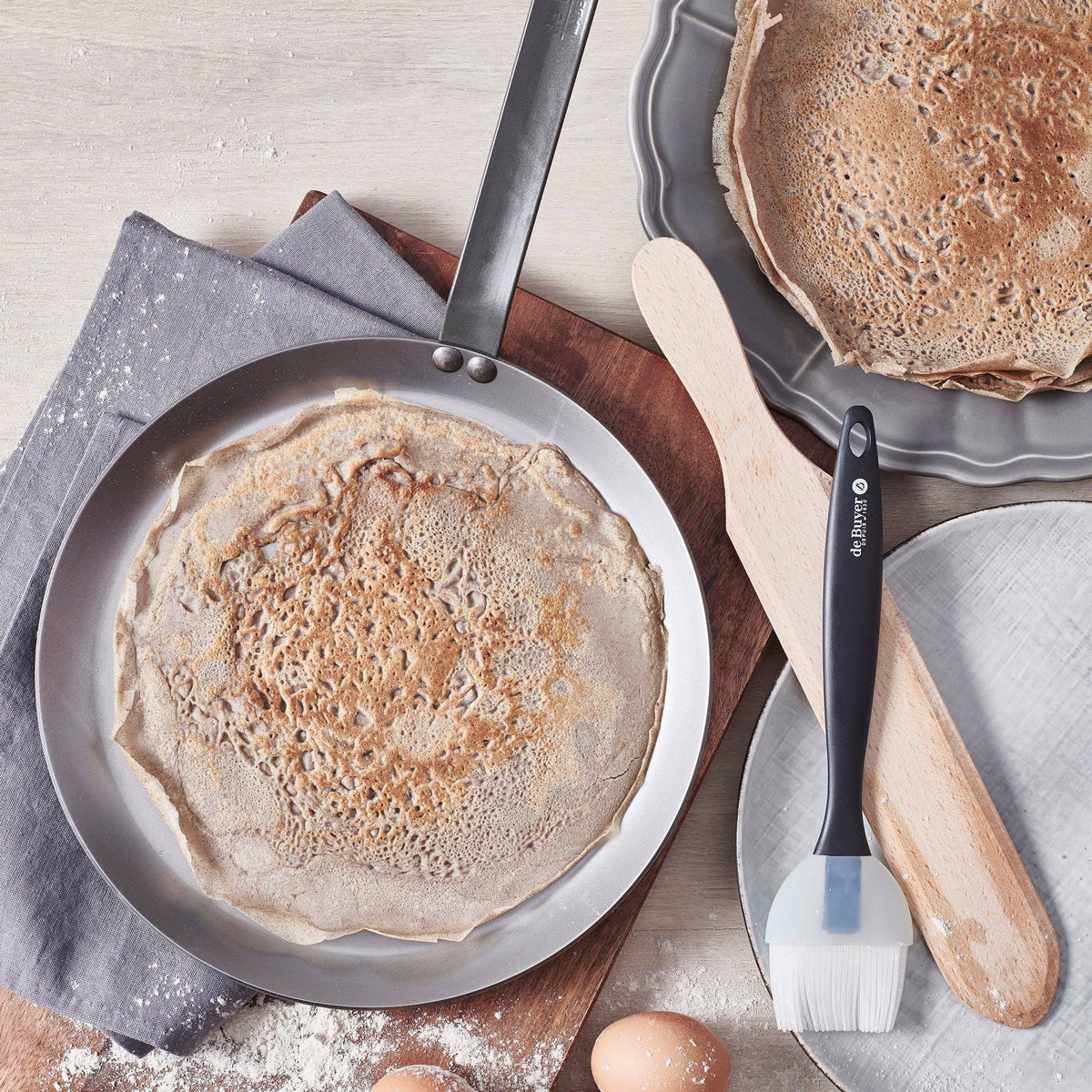 MINERAL B Carbon Steel Crepe & Tortilla Pan: 9.5"